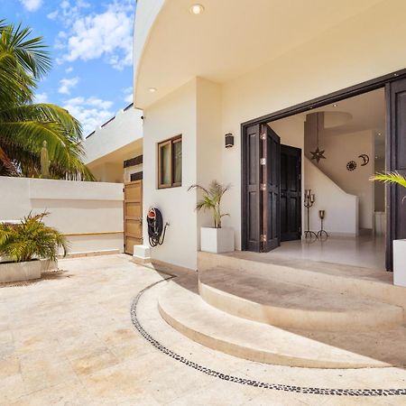 Casa Javi- Ocean Front Located Mid Isla Mujeres Villa Bagian luar foto