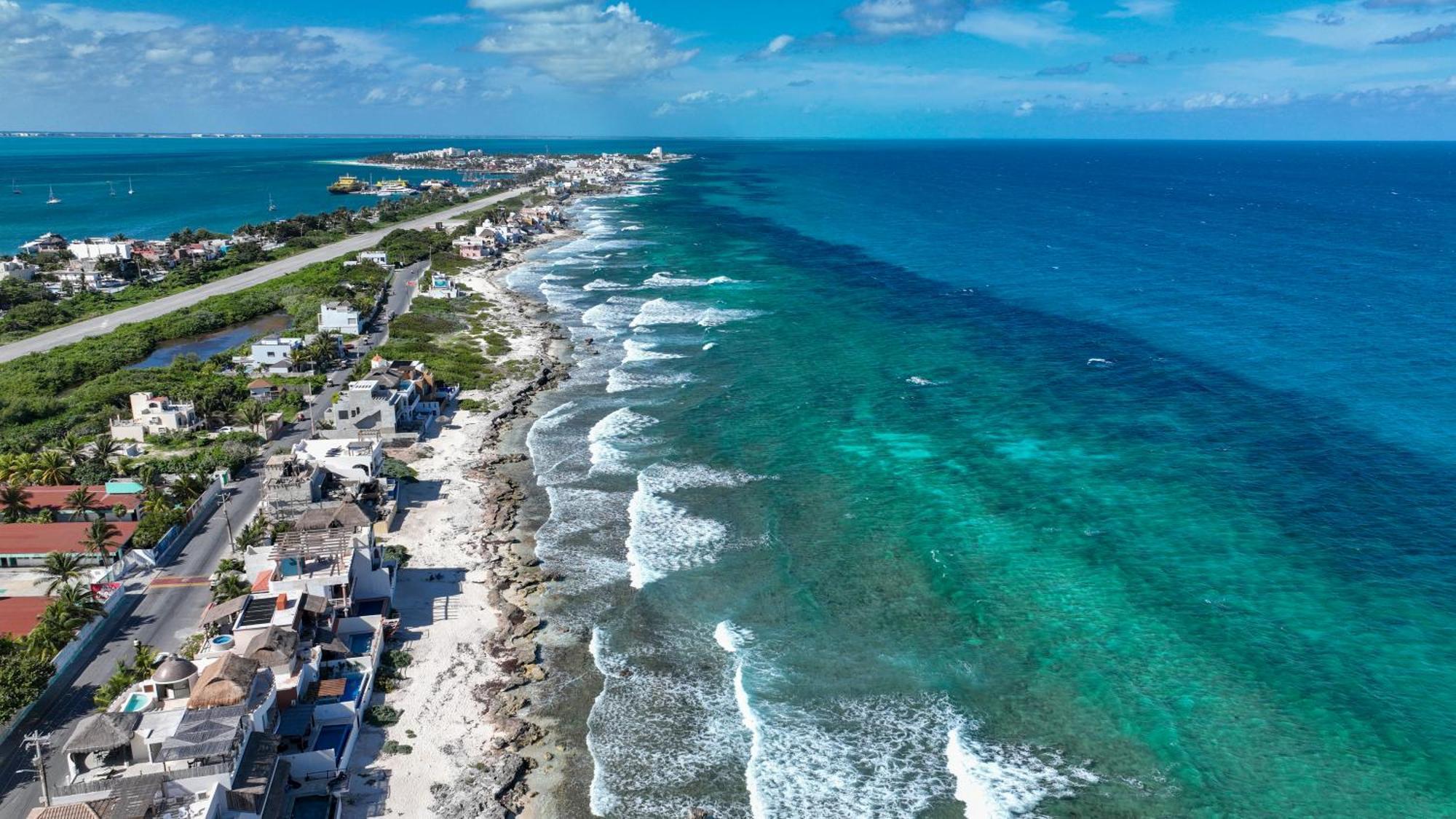Casa Javi- Ocean Front Located Mid Isla Mujeres Villa Bagian luar foto
