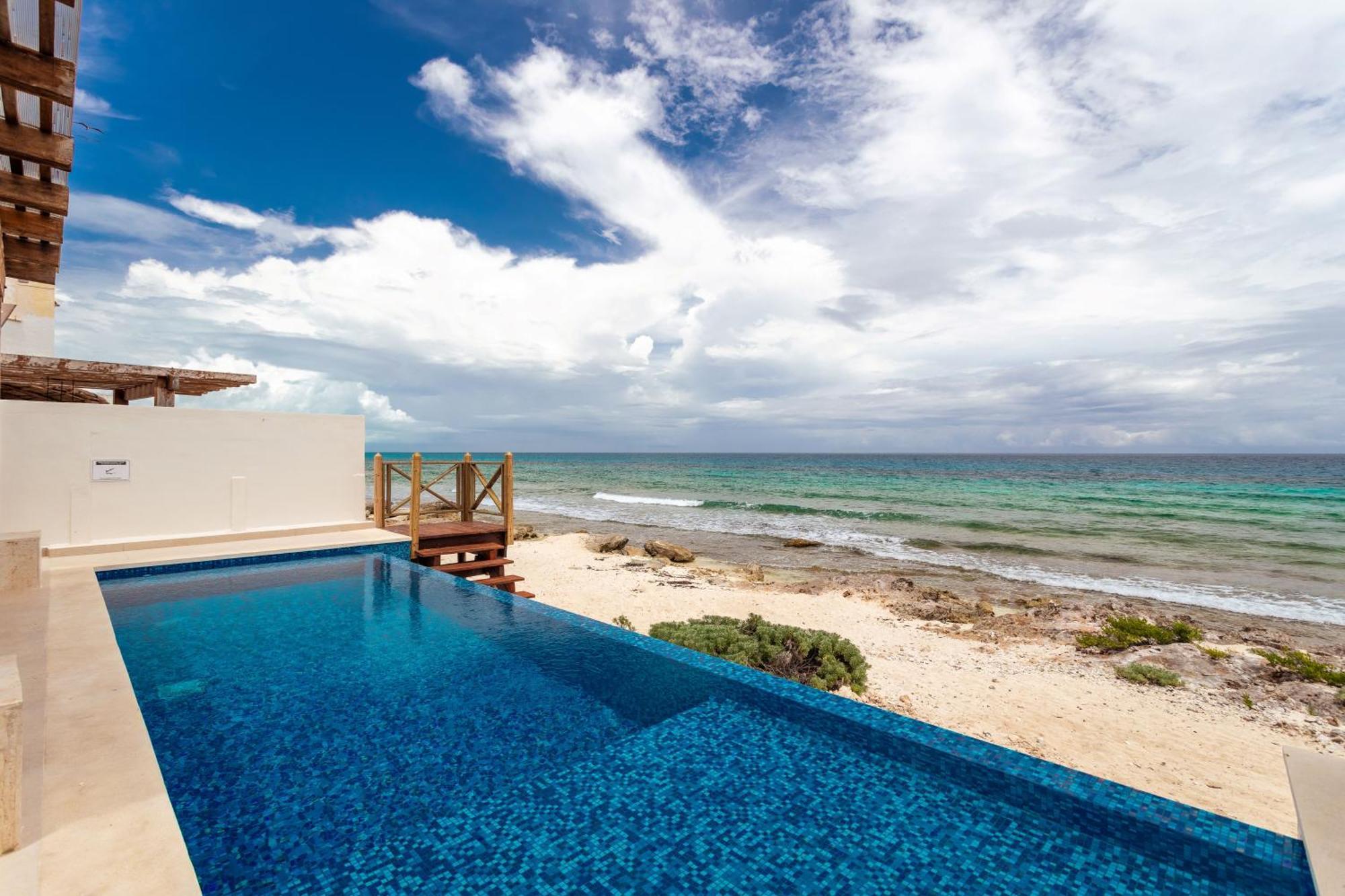 Casa Javi- Ocean Front Located Mid Isla Mujeres Villa Bagian luar foto
