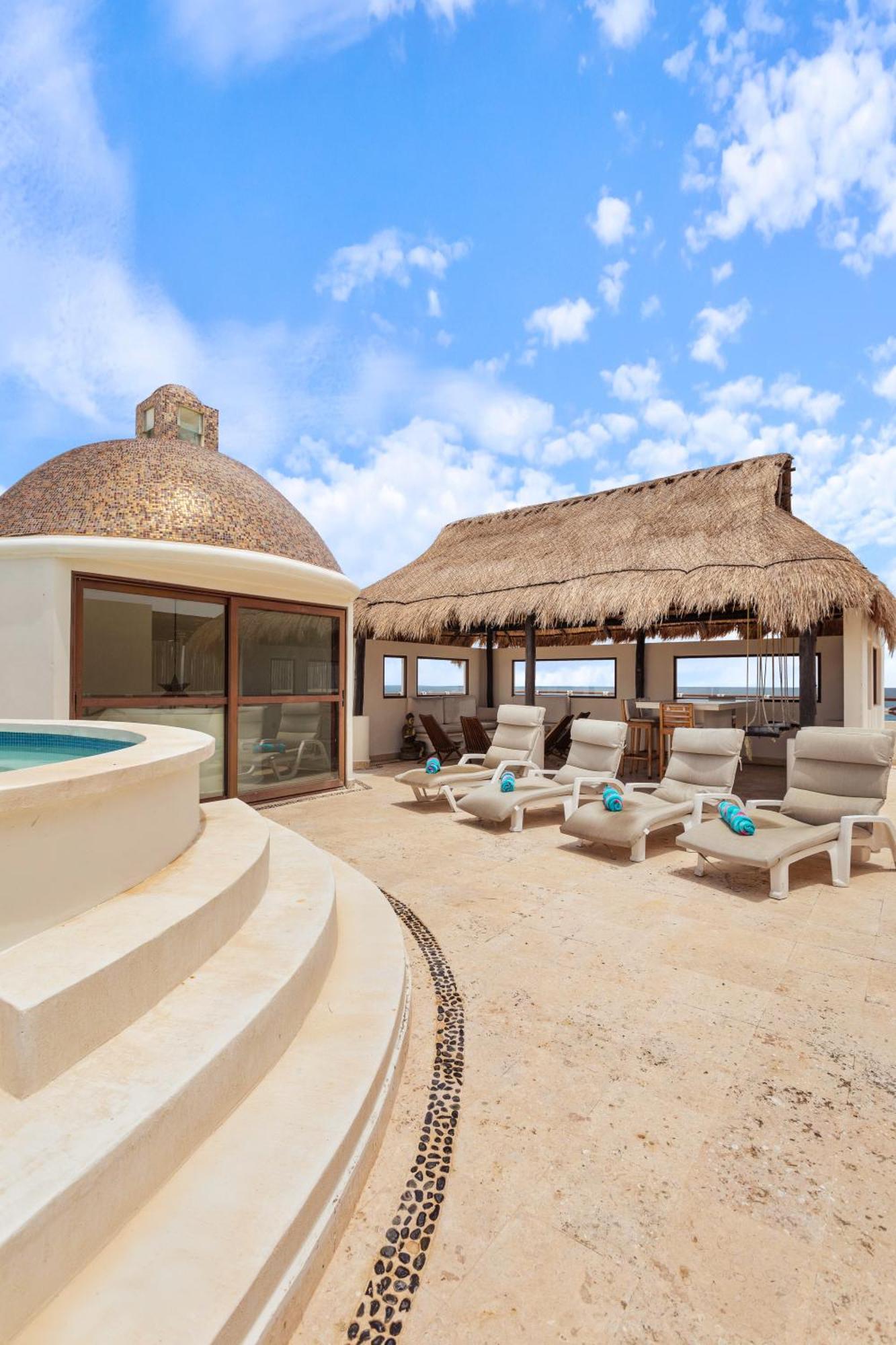 Casa Javi- Ocean Front Located Mid Isla Mujeres Villa Bagian luar foto