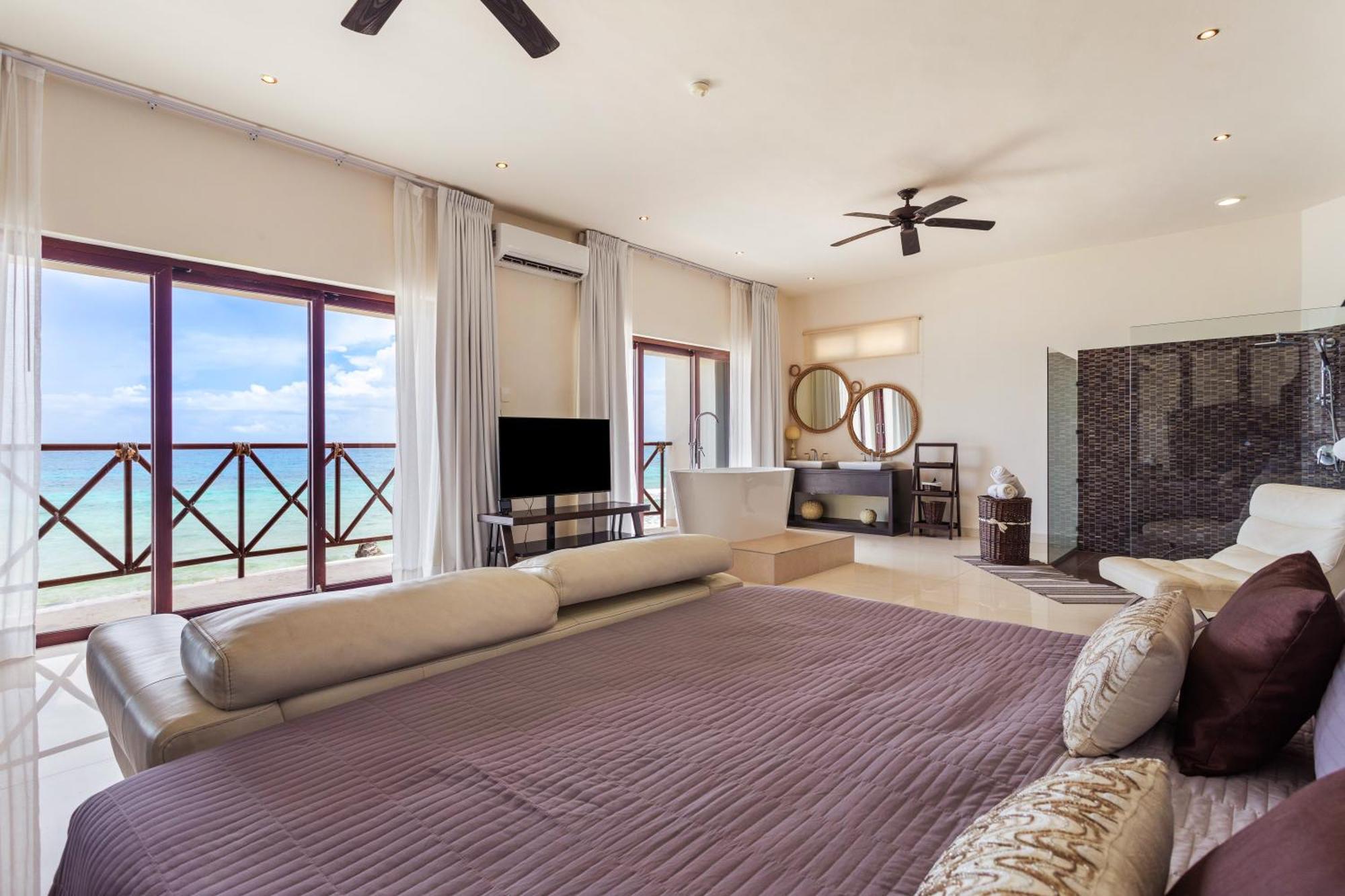 Casa Javi- Ocean Front Located Mid Isla Mujeres Villa Bagian luar foto