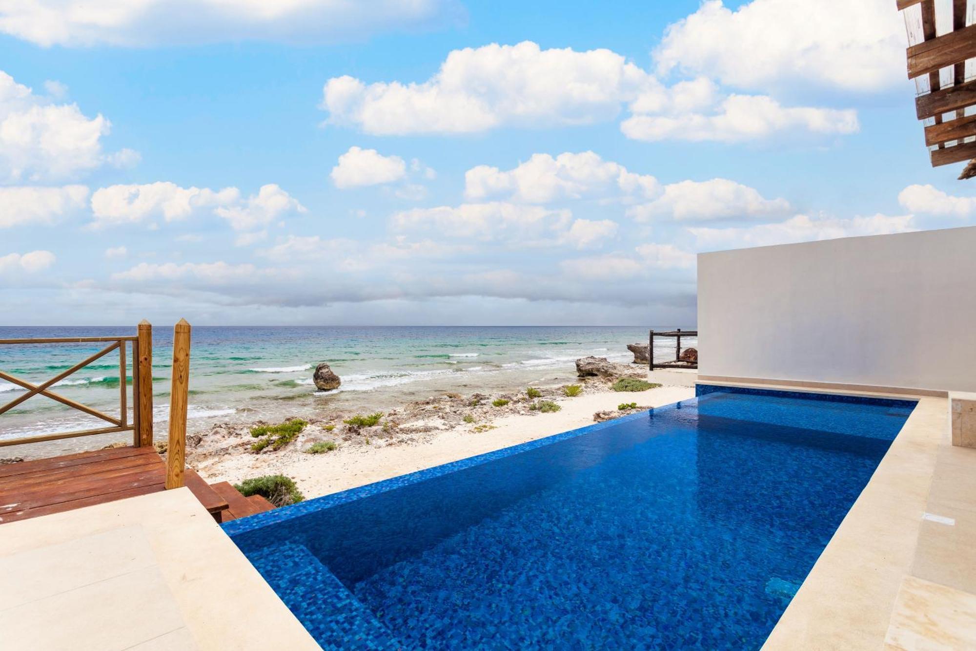 Casa Javi- Ocean Front Located Mid Isla Mujeres Villa Bagian luar foto